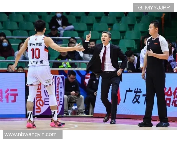 CBA最新排名解析广州队与新疆队的对决前景与分析