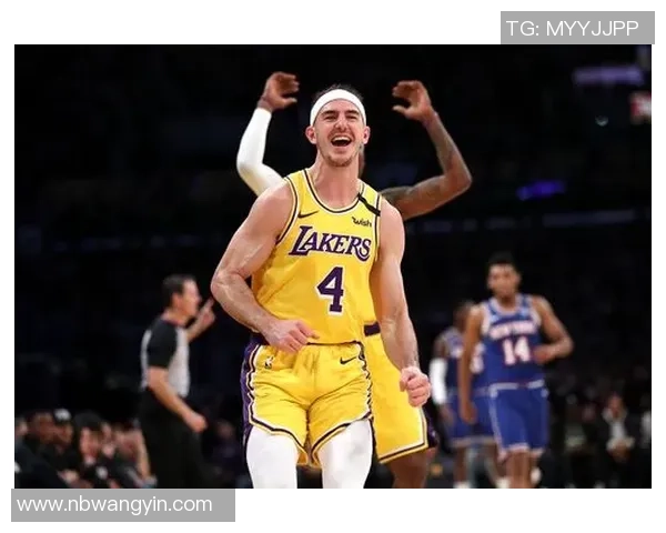 亚历克斯卡鲁索的篮球之路与职业生涯的精彩瞬间回顾 亚历克斯卡鲁索的篮球之路与职业生涯的精彩瞬间回顾