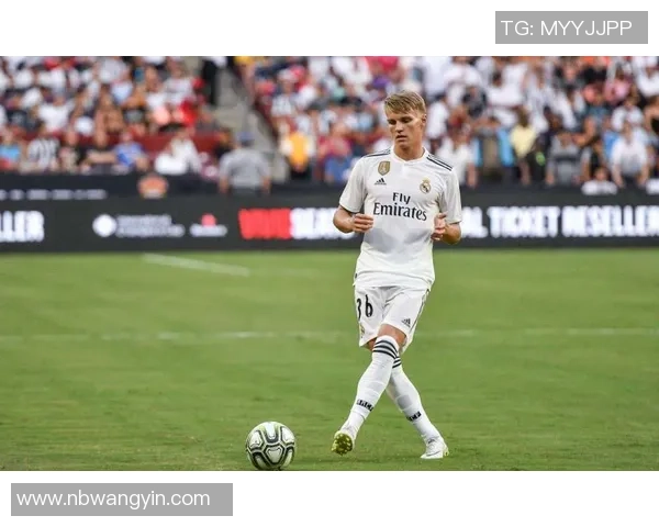 厄德高的崛起与挑战：从天才少年到足球世界的璀璨明星之路