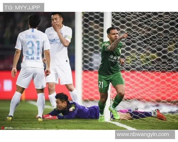 北京中赫国安迎战武汉球队全力争胜展现足球魅力与激情