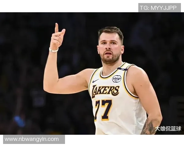 卢卡东契奇如何在NBA赛场上展现超凡才华与领导力