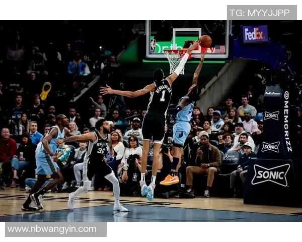 微博热议马刺对阵灰熊的精彩对决球迷期待再创经典时刻